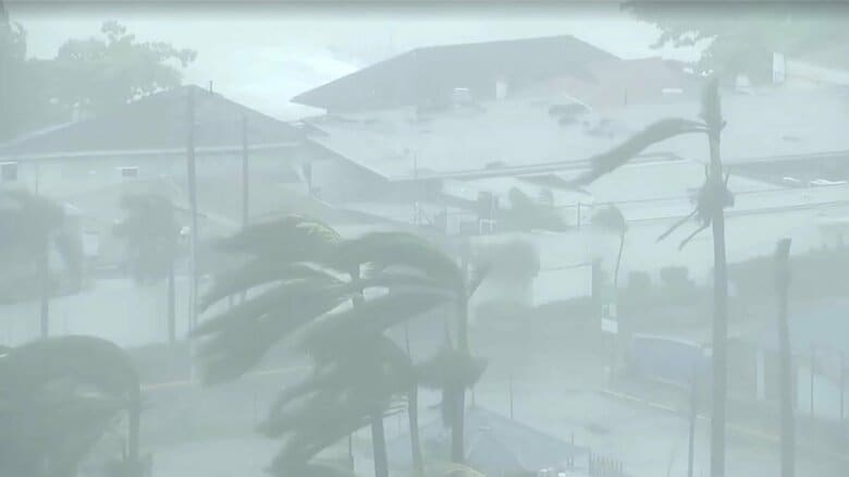 ハリケーン「メリッサ」上陸 ジャマイカ北西部で壊滅的な暴風続く カテゴリー4に弱まるも依然猛威|FNNプライムオンライン