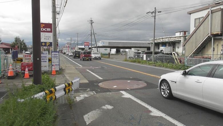 交通誘導員を車ではね、走り去る…ひき逃げなどの疑いで40代男性に事情聴く　目撃した工事関係者が通報｜FNNプライムオンライン