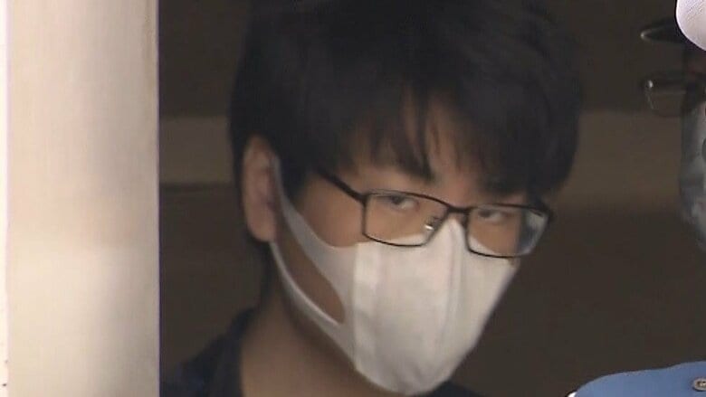 「以前から中を見てみたいと思っていた」女子高校生のスカート内を盗撮しようとした疑いで市役所職員の31歳男逮捕　千葉・西船橋駅｜FNNプライムオンライン