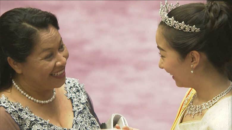 佳子さまもティアラがお似合い！