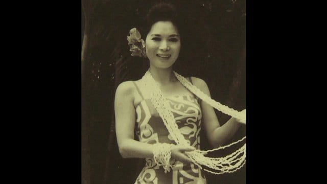 カレイナニ早川さん　ハワイでフラダンスを学ぶ