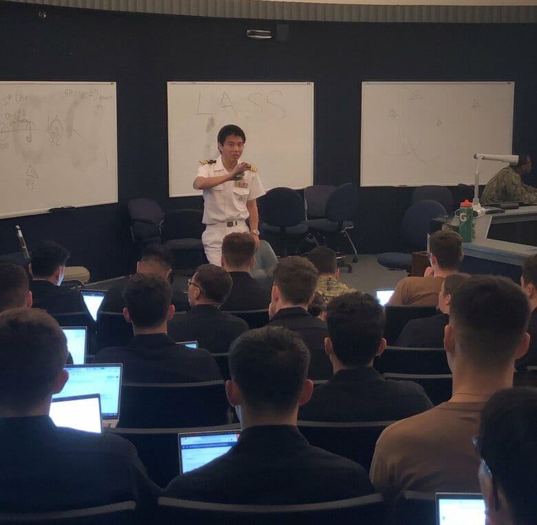 学生からは日本についての質問も多く出るという