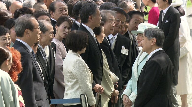 王貞治さんと懇談される両陛下