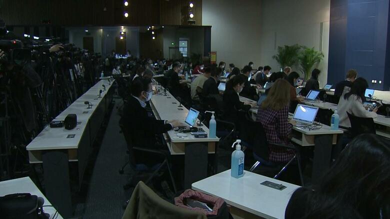 多くの海外メディア、中国メディアが記者会見に参加する