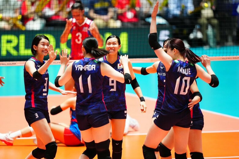 ミドルブロッカー・渡邊彩（背番号9）