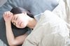 「エアコンを一晩中つけること」睡眠…