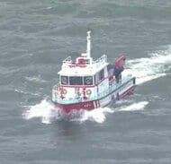 【速報】約12時間、何にもつかまらず琵琶湖を漂流…46歳男性がライフジャケットだけで湖岸に流れ着く　「昼に転覆した1人です、10分前に流れ着きました」と自ら通報　救助に向かった48歳男性は行方不明