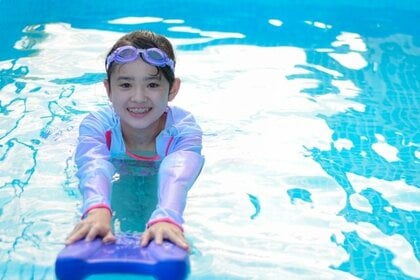 満足度の高い『キッズスイミングスクール』ランキング┃『幼児』 【JSSスイミングスクール】が初の総合1位┃『小学生』【ルネサンス ジュニアスクール】が2年連続で総合1位（オリコン顧客満足度調査）