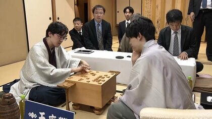 藤井聡太王座（23）敗れ｢六冠｣に後退　伊藤匠叡王（23）が自身初の二冠達成　「王座戦」最終第5局