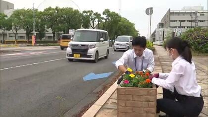 「通勤時に癒やしを」JR宮崎駅東口周辺で花の植栽活動　企業や団体100人が参加し街を彩る