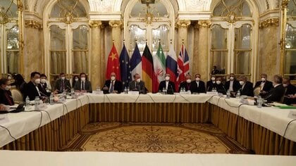 イラン核合意　協議5カ月ぶり再開　米と依然大きな隔たり