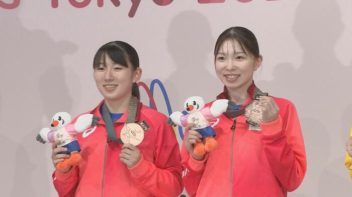 山田心萌選手（左）山田瑞恵選手（右）日本勢初の銅メダル獲得