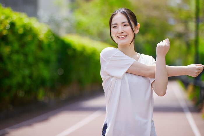 ウォーキング前にはストレッチとガムの用意をするべし?