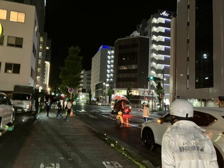 【速報】「人が頭から血を流して倒れている」　静岡市葵区の繁華街付近で死亡ひき逃げ事件　大きな音を聞いた人も｜FNNプライムオンライン