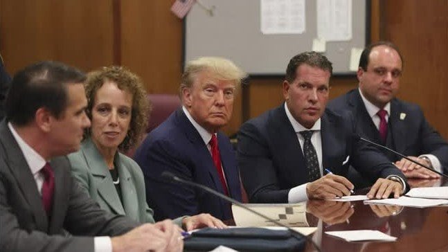 2023年4月、「口止め料」疑惑で裁判所に出廷したトランプ前大統領