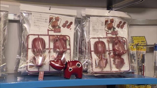 道の駅ばんだい（福島県磐梯町）の棚に並ぶ”べこぷら”