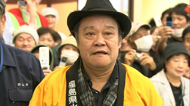 東日本大震災後は福島県産農産物の風評払拭に向けた活動も行った（2011年4月）
