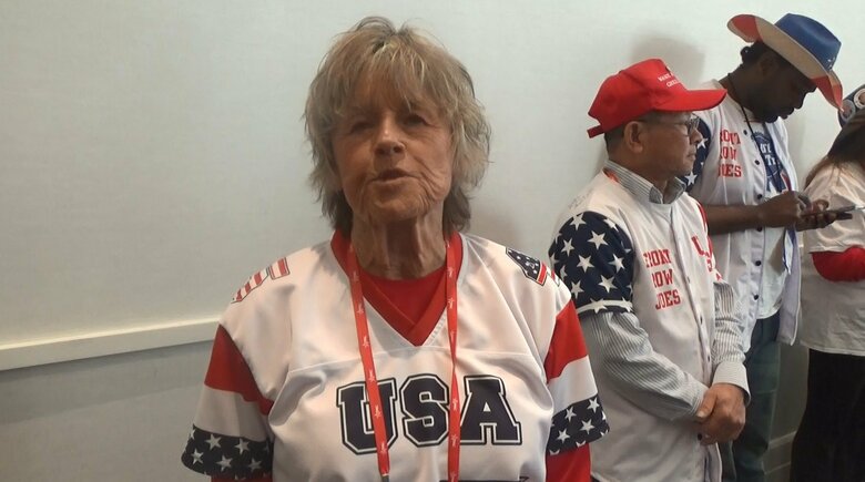 「トランプ氏は真の大統領です」と答えた女性