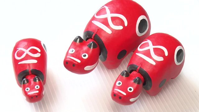 背中の模様に柳津町への思いを込めて