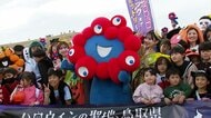 鳥取砂丘に「ミャクミャク」登場!雨の東京には「ねぶた」「花笠まつり」など東北の祭りが集結…10月最後の日曜日