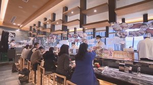ネタ2段重ねで同値段! お客の心をガッチリつかんだ回転寿司の秘密…コロナ禍に負けじと創意工夫で売上回復