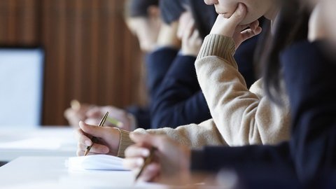 社会人しか受験できない医学部入試がある 科目が少なく 倍率も低い