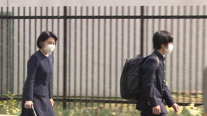 入学準備のため筑波大附属高校を訪問された悠仁さまはリュック姿だった(3月17日)