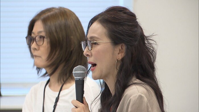 13日、女優の杉本彩さんが、国会内で動物虐待の現状を説明し、法改正を訴えた