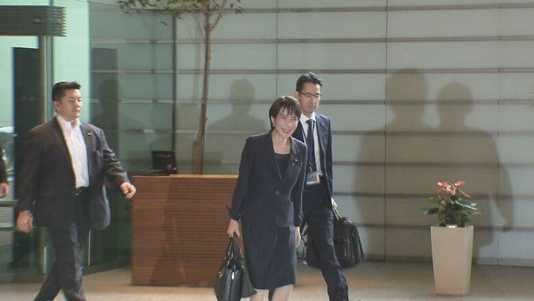 SNSで話題「早苗バッグ」 高市総理が愛用の黒革バッグに注文殺到「半年分の生産量が」 創業145年の老舗メーカーが製造「職人が革の特徴を見極めて一つ一つ仕立てている」|FNNプライムオンライン