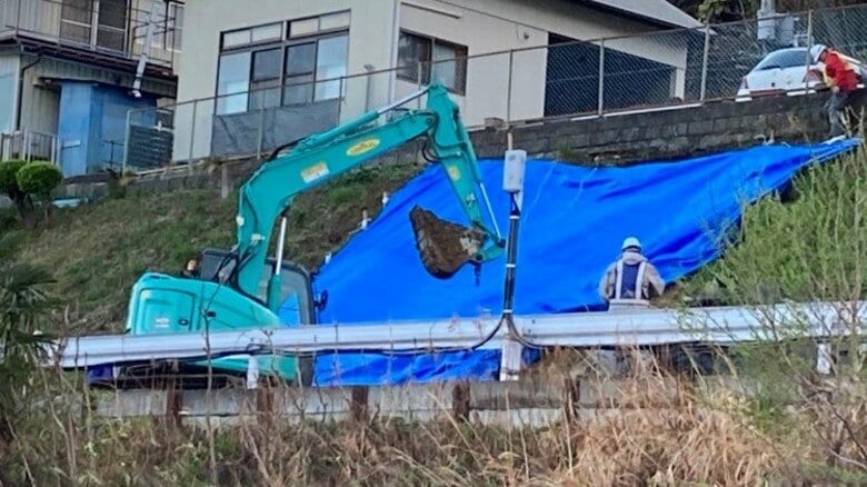 ＢＲＴ大船渡線で土砂流入　４駅が一般道に臨時の乗降所設置　専用道路の再開の見通し立たず　岩手県｜FNNプライムオンライン