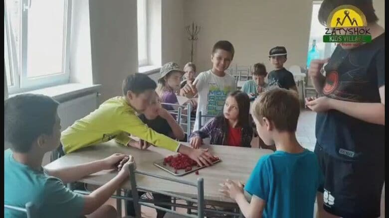 ウクライナの「ザティショクこども村」