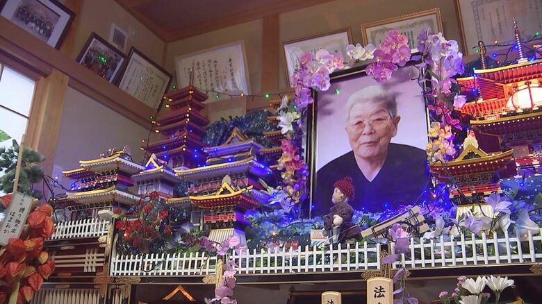豪華絢爛な飾り「御殿灯籠」で故人を送る