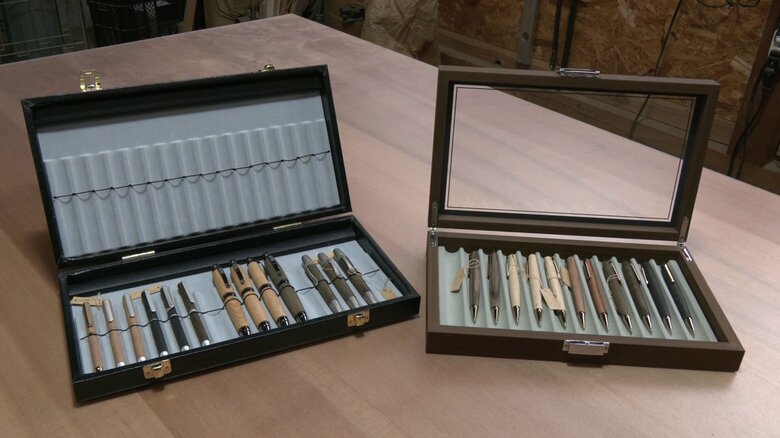 小林さんが「加工が難しい」と話す秋田杉で作られたペン