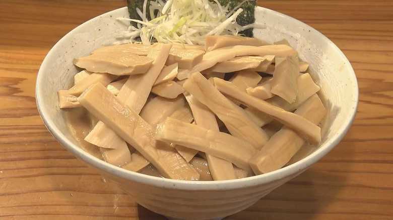 父は“鶏ガラ”息子は“豚骨”…『秘伝のメンマ』でつながる親子2軒の人気ラーメン店 一番は「父の味」