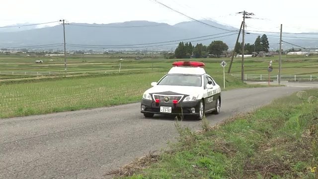 メロディーを流しながらパトロール