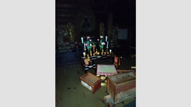 お堂の中にも浸水