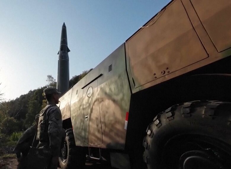 中国中央テレビが4月2日に放送したDF-15短距離弾道ミサイル。射程600km～900km。