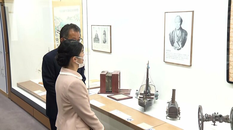 佐賀城本丸歴史館を視察される愛子さま　10月11日