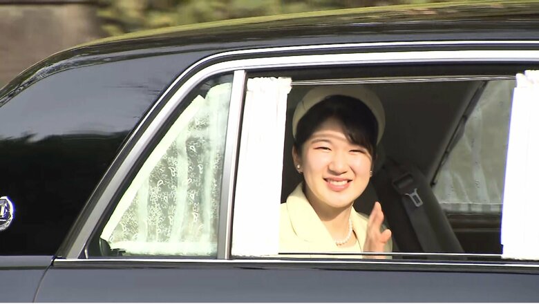 上皇ご夫妻のお住まい仙洞御所へ　4月11日