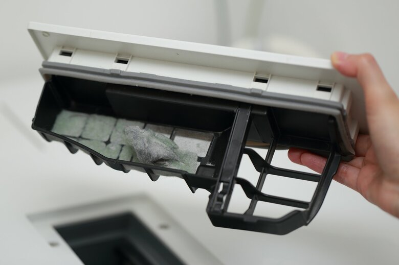 毎回必要な乾燥フィルターのお手入れ（イメージ）