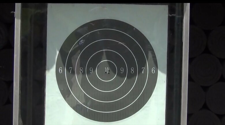  北朝鮮当局が「的の中央に3発命中させた」と宣伝する標的（2016年5月、筆者撮影）
