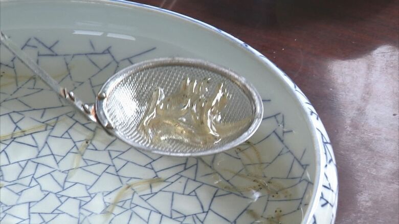 代表的な食べ方は「踊り食い」（資料映像）