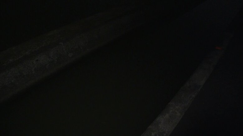 事故があった現場 夜になると真っ暗に…