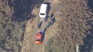 周辺からノコギリや刃物 スーツケースに切断遺体