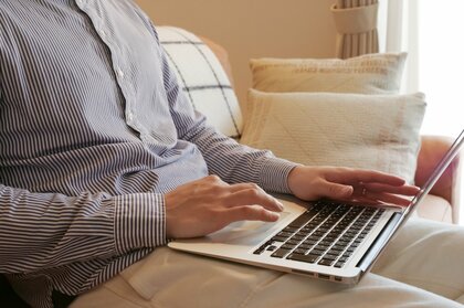 2023年の「新設法人」、過去最多の15.3万社 起業年齢は過去最高の平均48.4歳、シニア層に起業拡大