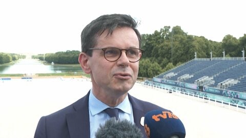 ルーブル美術館長で相次ぐ混乱　館長が引責辞任、後任はベルサイユ宮殿総裁