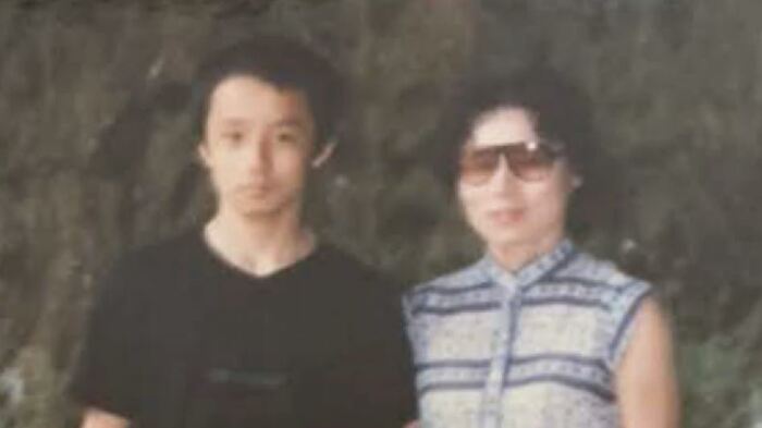 美斉津康弘さんと母・ちえ子さん(提供・美斉津さん)