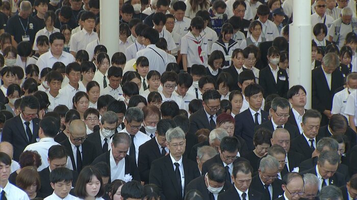 原爆投下時刻の11時2分に黙とうが捧げられた
