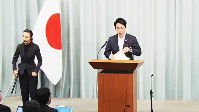 環境相として初の会見
