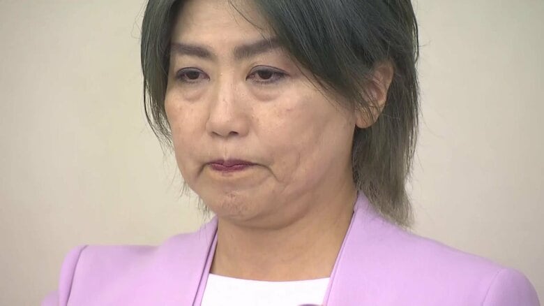 “学歴詐称”問題の伊東市・田久保眞紀市長が辞任表明「改めて市民の判断仰ぎたい」　卒業証書などを静岡地検に提出・調査後辞任→再度立候補へ　静岡｜FNNプライムオンライン